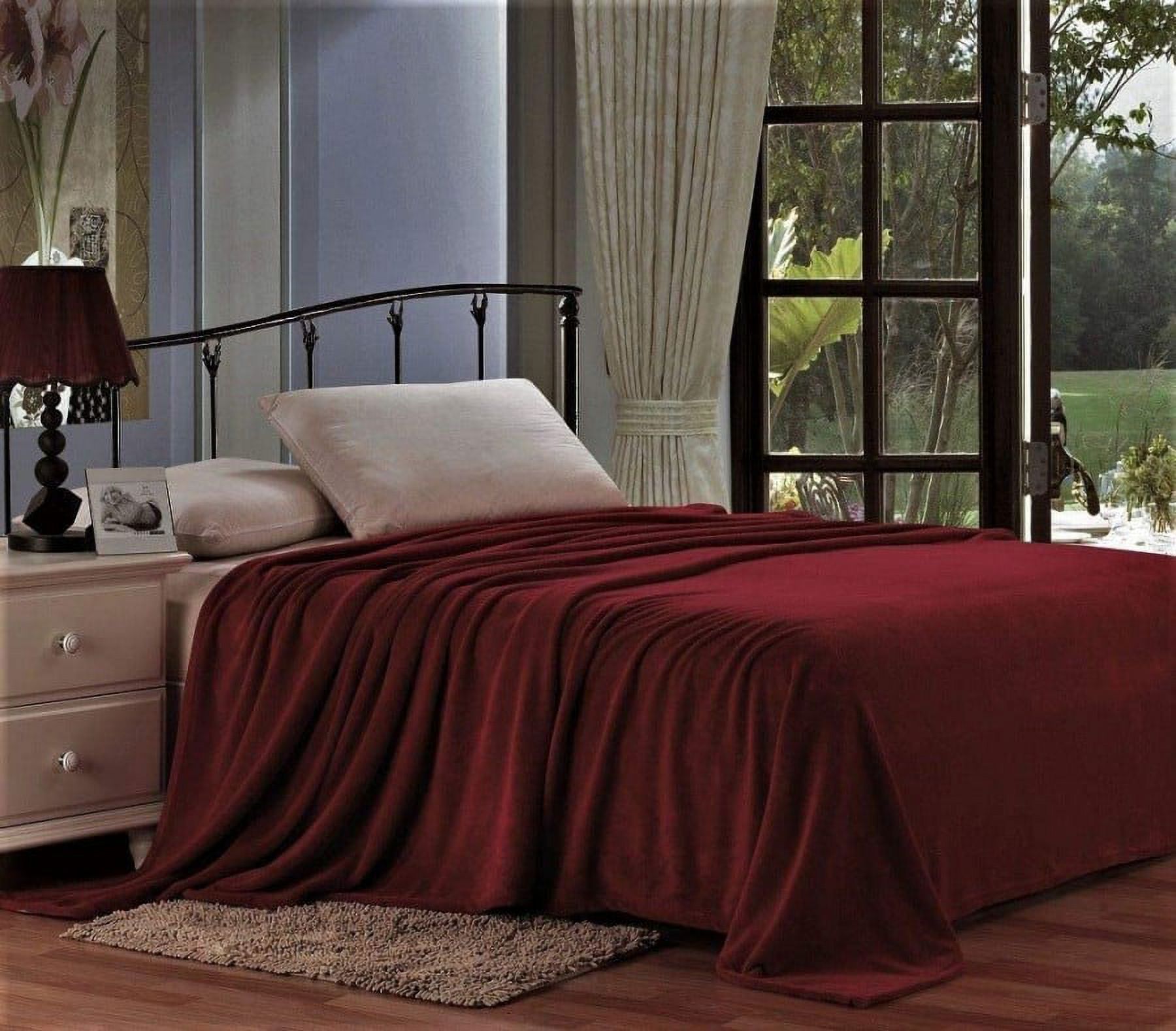 Super Plush Comfy Solid Microplush Blanket Queen Burgundy