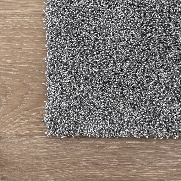 'Super Plush' Residential Luxury Carpet Tiles / Squares - Light Gray - DIY, Seamless, High-Density Pad, Machine Washable (33.3sf)
