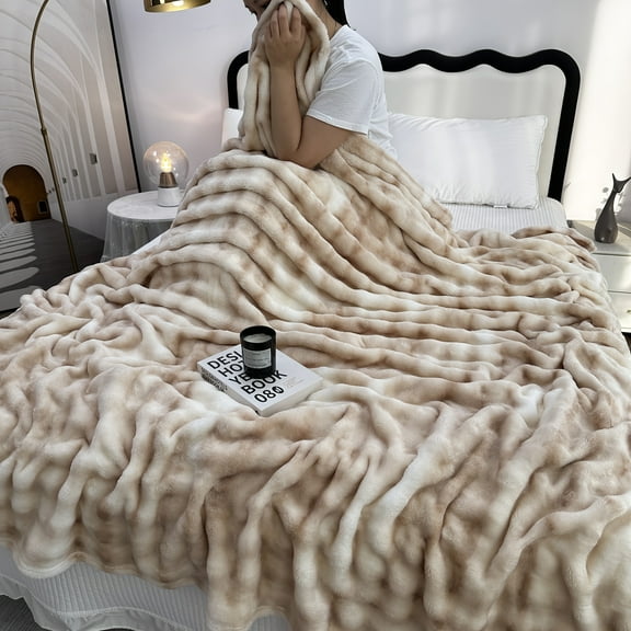 Super Soft Bubble Faux Rabbit Fur Blanket, Machine Washable, All-Season, Queen/KingSizes, Multifunctional Nap Blanket, Suitable For Office, Bedroom, Sofa, Travel, Double-Sided Usable