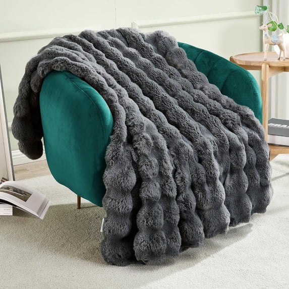 Super Soft Faux Fur Throw Blanket- Royal Luxury Cozy Plush Blanket use for Couch Sofa Bed Chair, Reversible Fuzzy Faux Fur Velvet Blanket 50 Inch x 60 Inch (Grey Stripe)