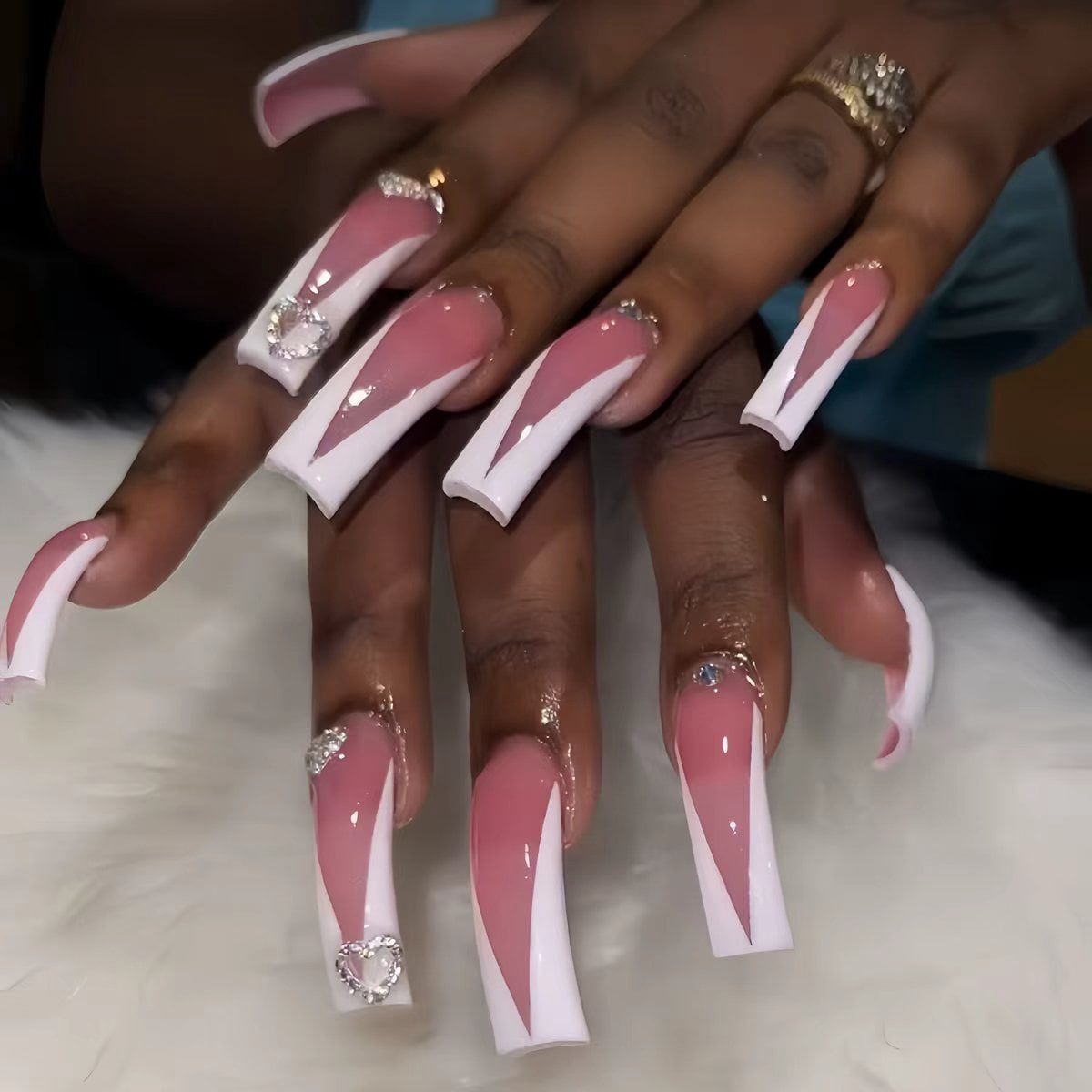 Super long curved nail pieces, sweet and cool flash rhinestone love texture embellishment, wearing fake nails, finished product wholesale