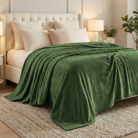 Superior Alaska Diamond Fleece Blanket 90" x 90", Lightweight Soft Bed Blankets, Full Size, Green