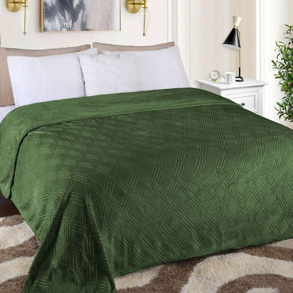 Superior Alaska Diamond Fleece Blanket 90" x 90", Lightweight Soft Bed Blankets, Full Size, Green