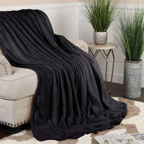 Superior Alaska Diamond Fleece Blanket 50" x 60", Lightweight Soft Bed Blankets, Throw Size, Black
