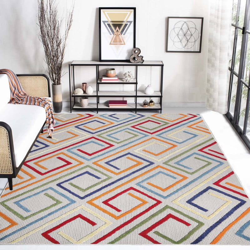 Colorful Geometric Patterned Indoor/Outdoor Area Rug, 5'2" x 7'2"