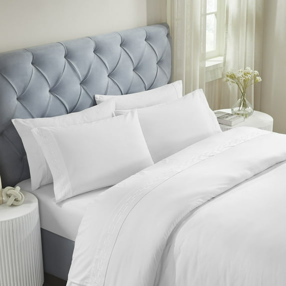 Superior Chain Links Embroidered Cotton Bed Sheet Set, Queen, White