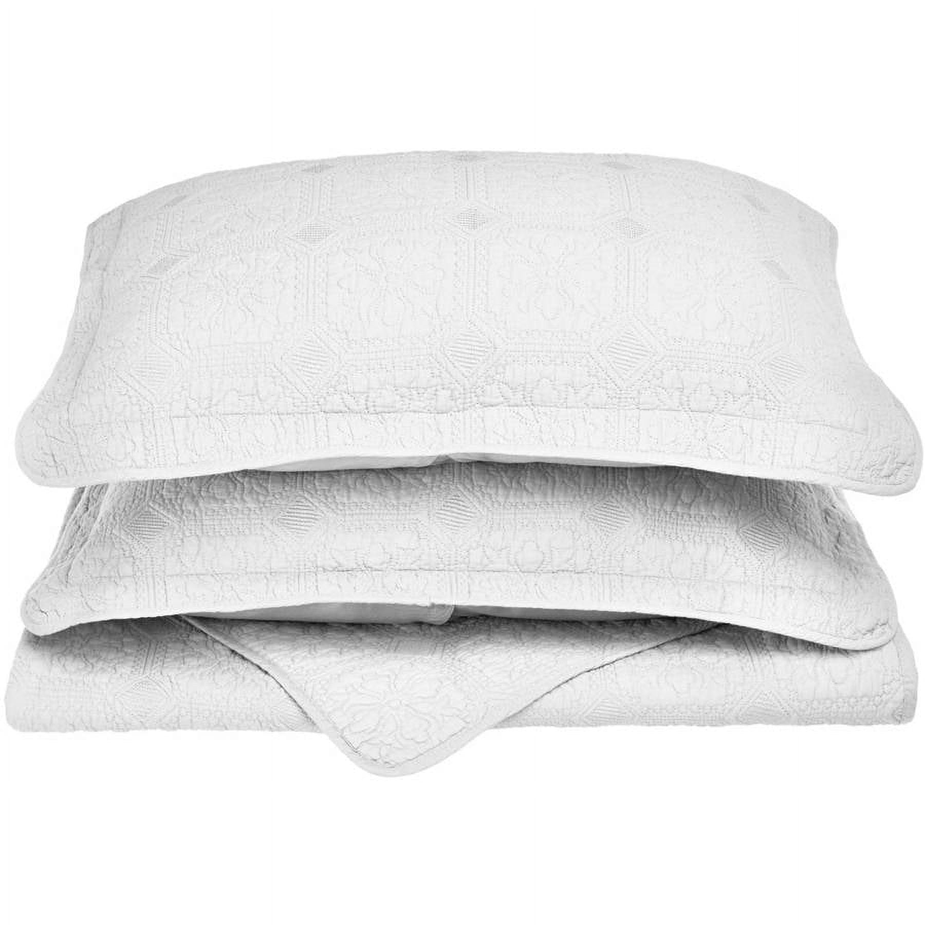 White Cotton Geometric Full/Queen Quilt Set