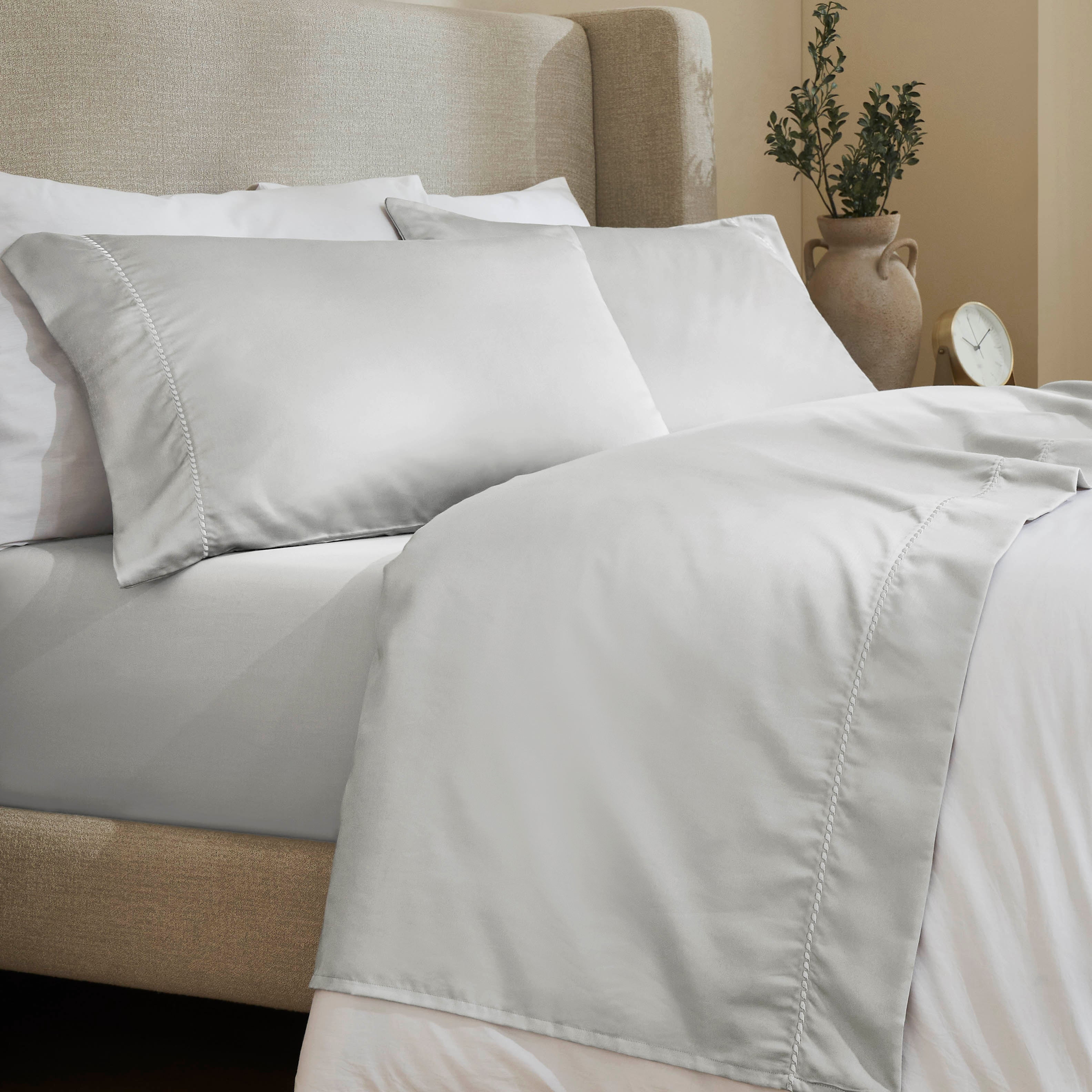 Superior Cotton Blend 600 Thread Count Dash Stitch Hem Sheet Set, Twin XL, Platinum