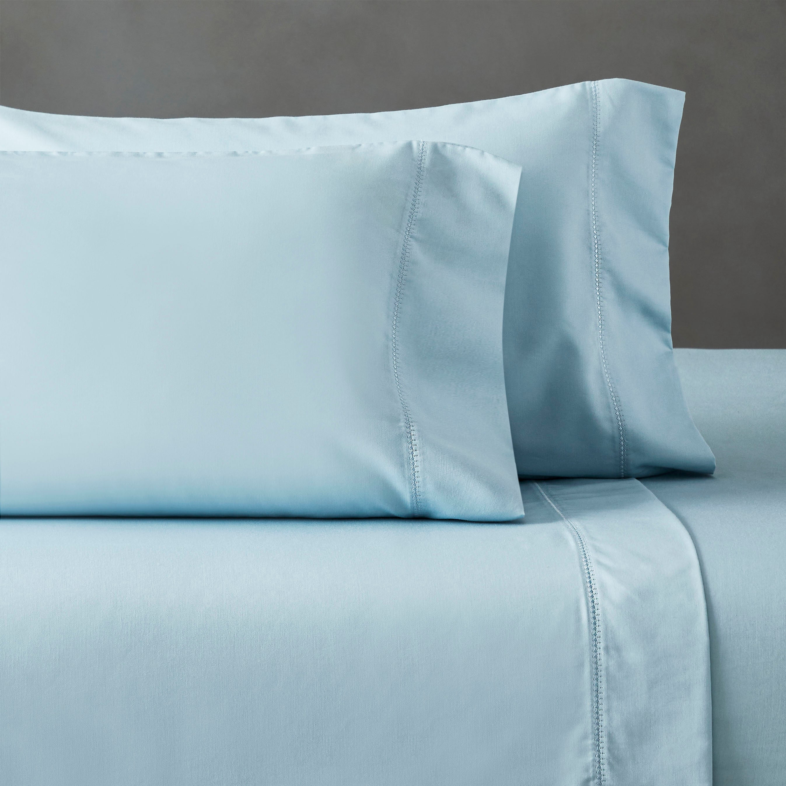 Superior Cotton Blend 600 Thread Count Embroidered Pillowcases , Set of 2, King Size, Blue
