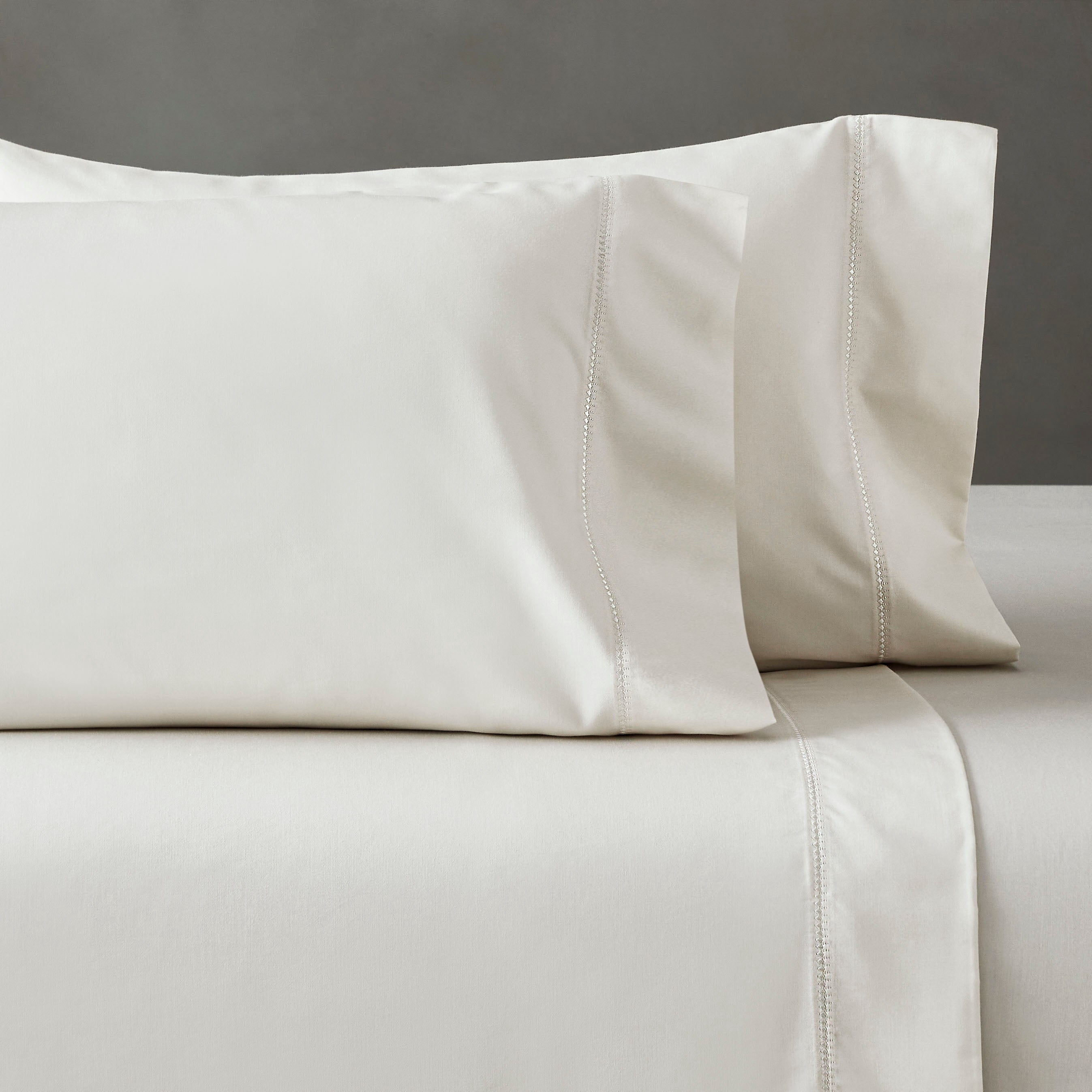 Superior Cotton Blend 600 Thread Count Embroidered Pillowcases , Set of 2, King Size, Ivory