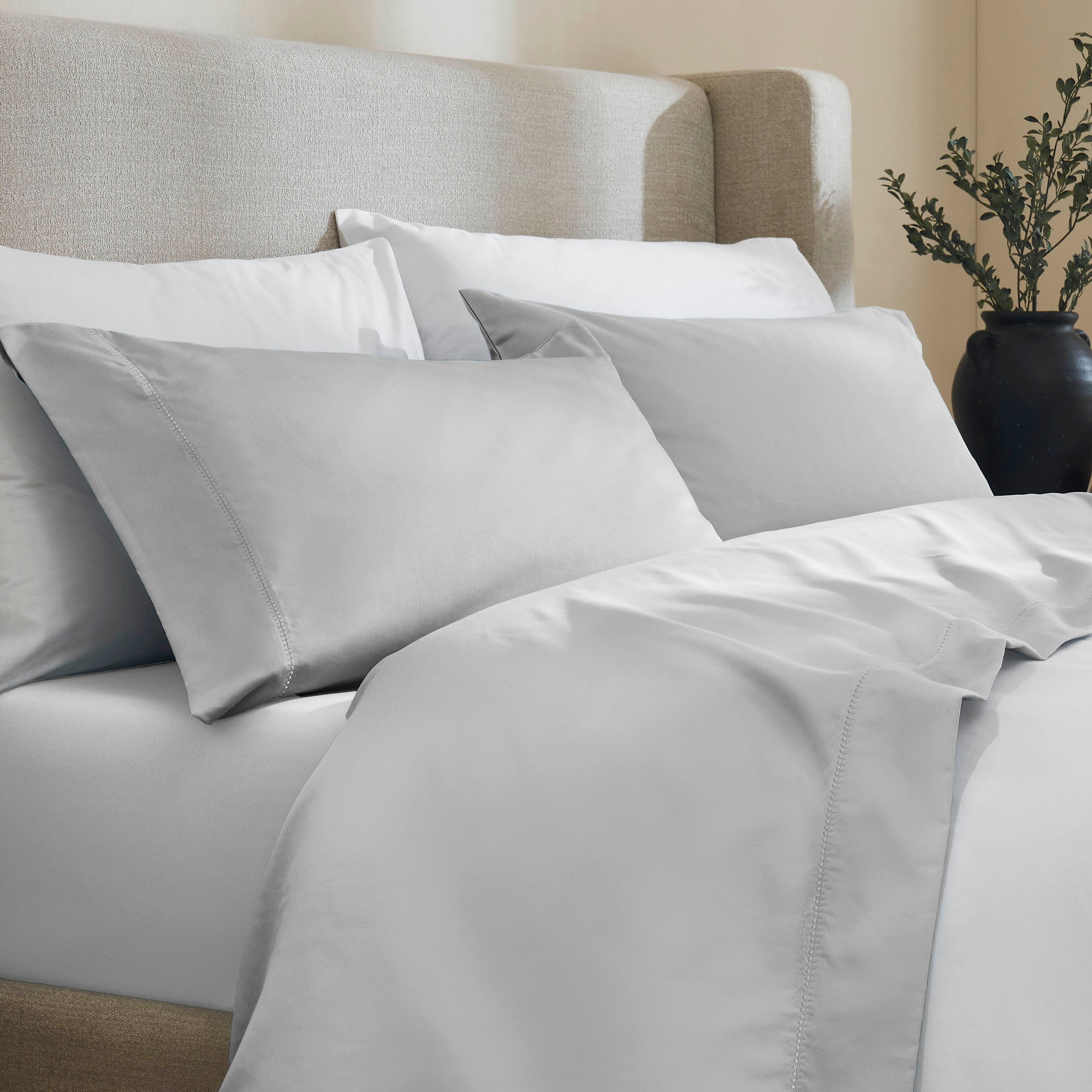 Superior Cotton Blend 600 Thread Count Embroidered Sheet Set, California King, Platinum