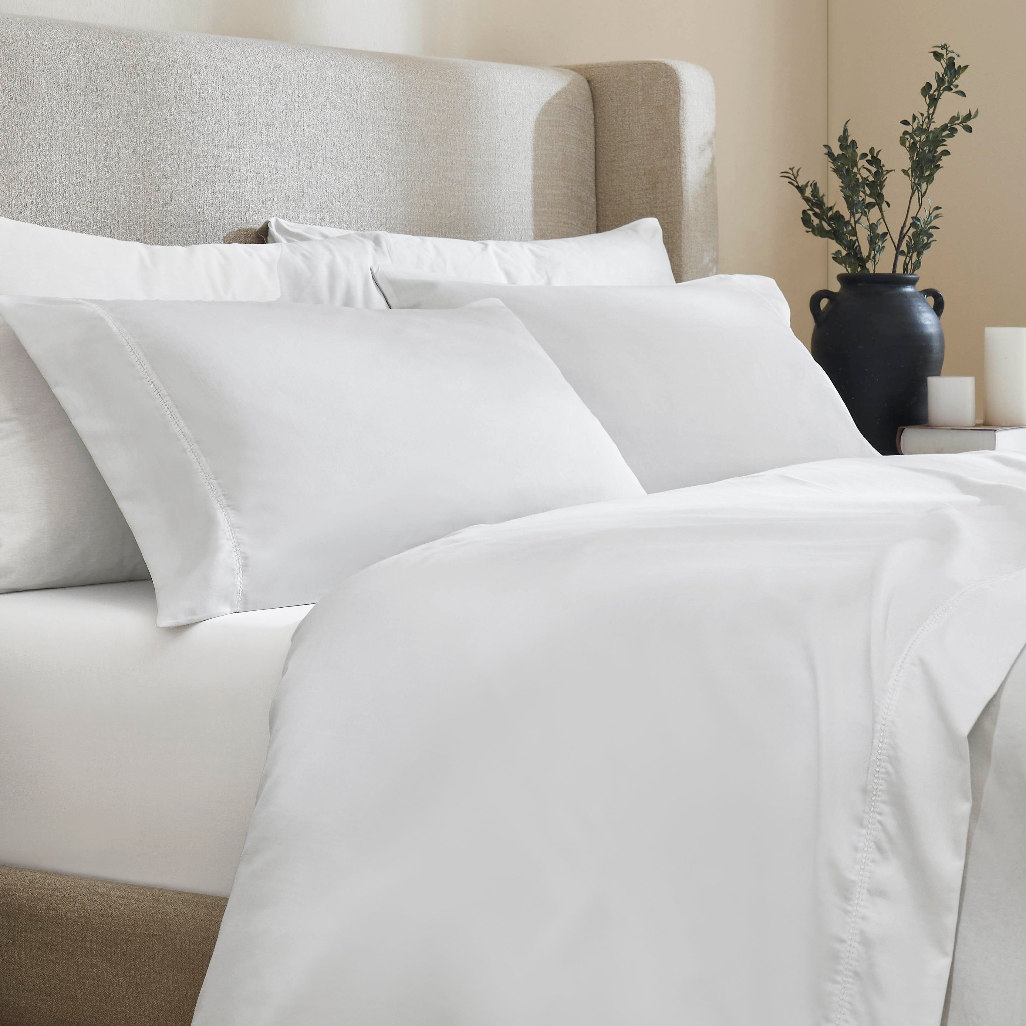 Superior Cotton Blend 600 Thread Count Embroidered Sheet Set, Split King, White