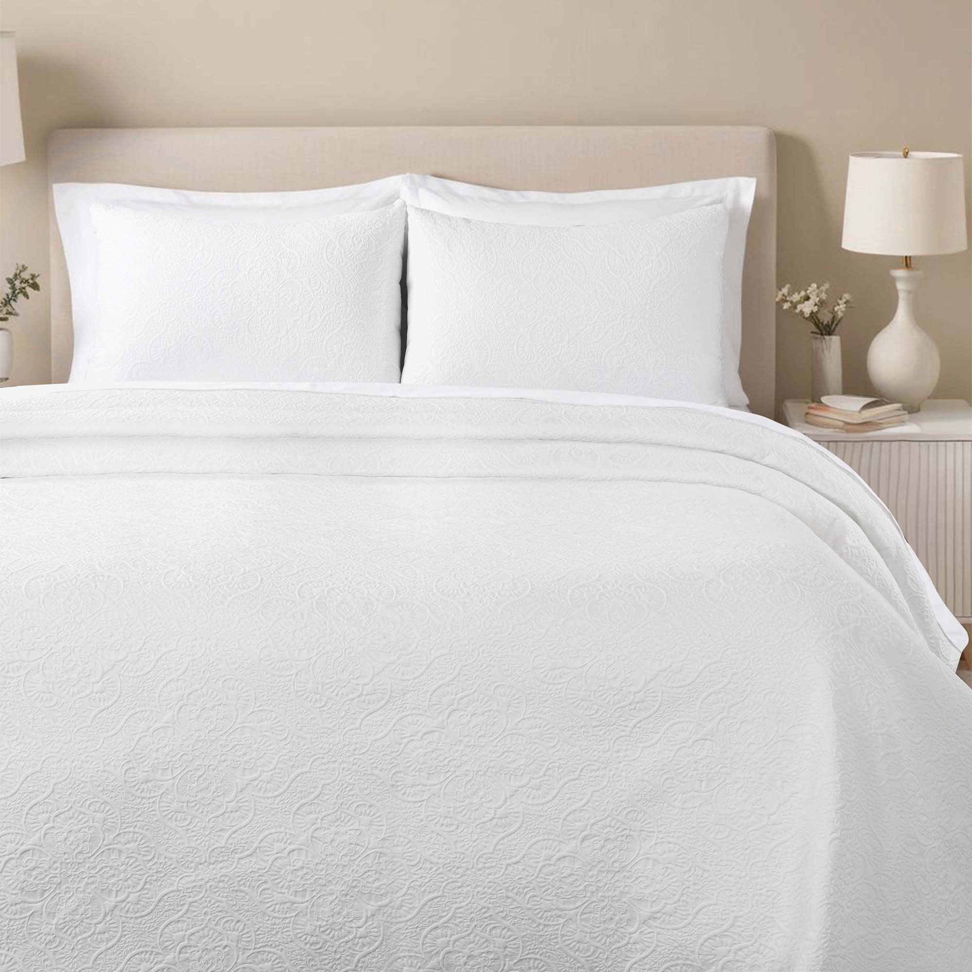 Superior Enzy Floral Matelasse Bedspread and Sham Set, 3-Piece Soft Textured Jacquard Bedspreads, Full, White
