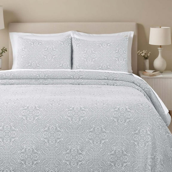 Superior Enzy Floral Matelasse Bedspread and Sham Set, 3-Piece Soft Textured Jacquard Bedspreads, King, Silver