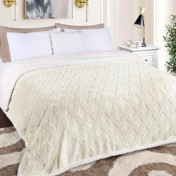 Superior Nuuk Fleece Reversible Lattice Blanket, Full/Queen, Ivory