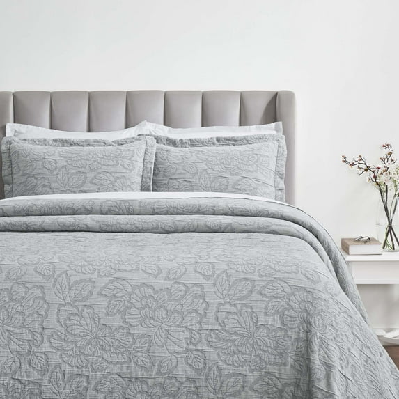 Superior Hibiscus Cotton Matelasse Bedspread Set, California King, Gray