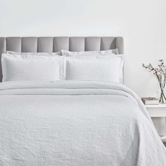 Superior Hibiscus Cotton Matelasse Bedspread and Sham Set, 3-Piece Dual Tone Modern Bedspreads, King, White