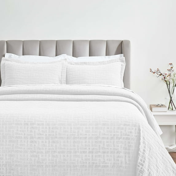 Superior Madrid Cotton Matelasse Bedspread Set, Full, White