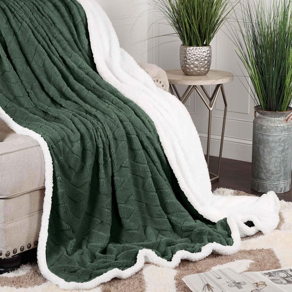 Superior Nuuk Fleece Reversible Lattice Blanket, Throw XL, Green