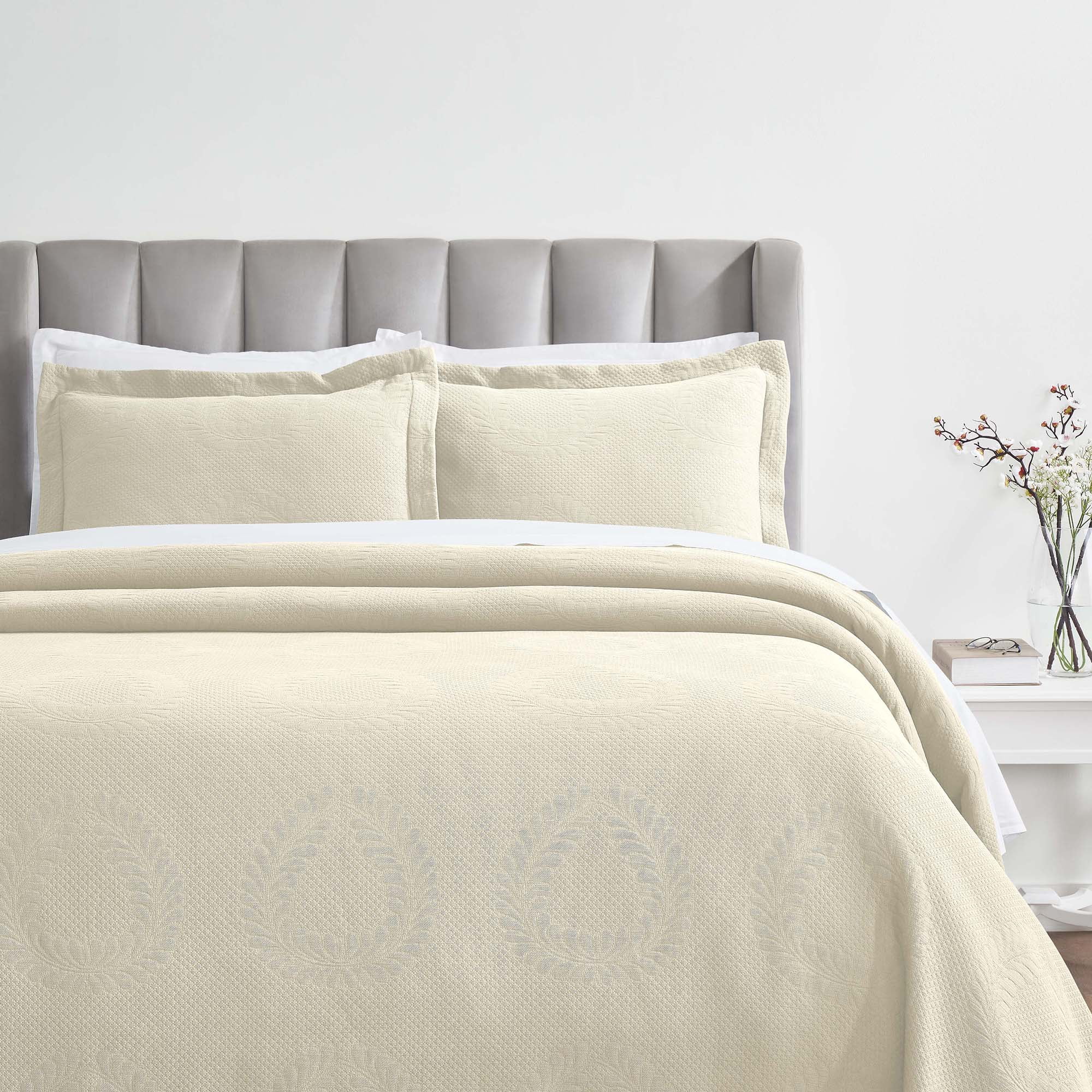 Superior Peploi Cotton Matelasse Bedspread and Sham Set, 3-Piece Breathable All Season Bedspreads, King, Ivory