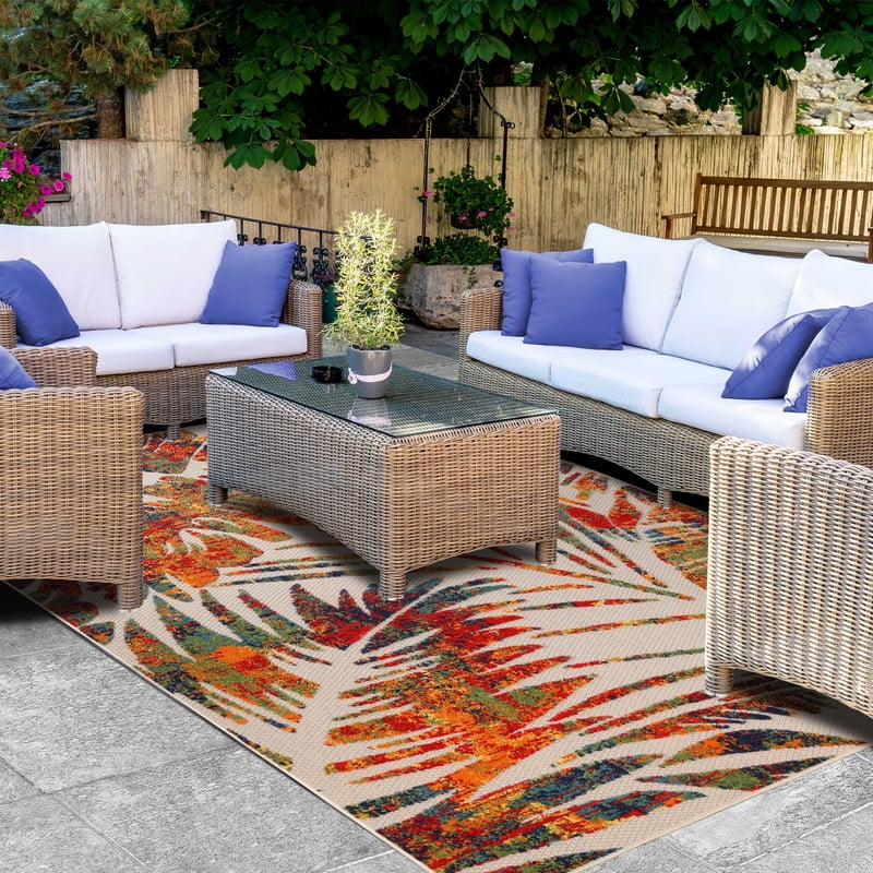 Superior Siesta Leaves Indoor/Outdoor Area Rug, Cream, 7' 10" x 9' 10"