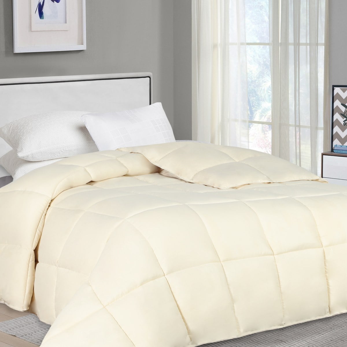 King Ivory Reversible Down Alternative Microfiber Comforter