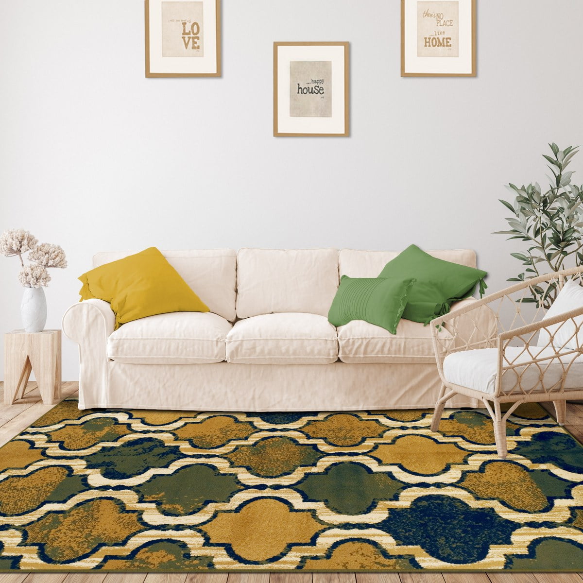 Green Geometric Trellis Polypropylene Indoor Area Rug, 5' x 8'