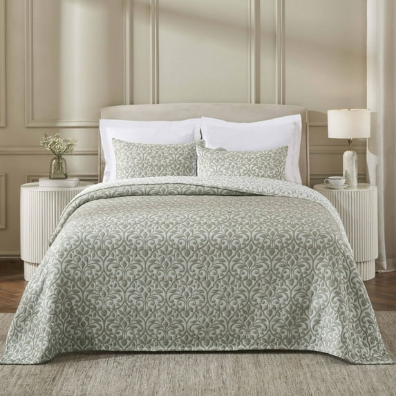 Superior Vineyard Cotton Blend Matelasse Coverlet, Queen, Olive Green