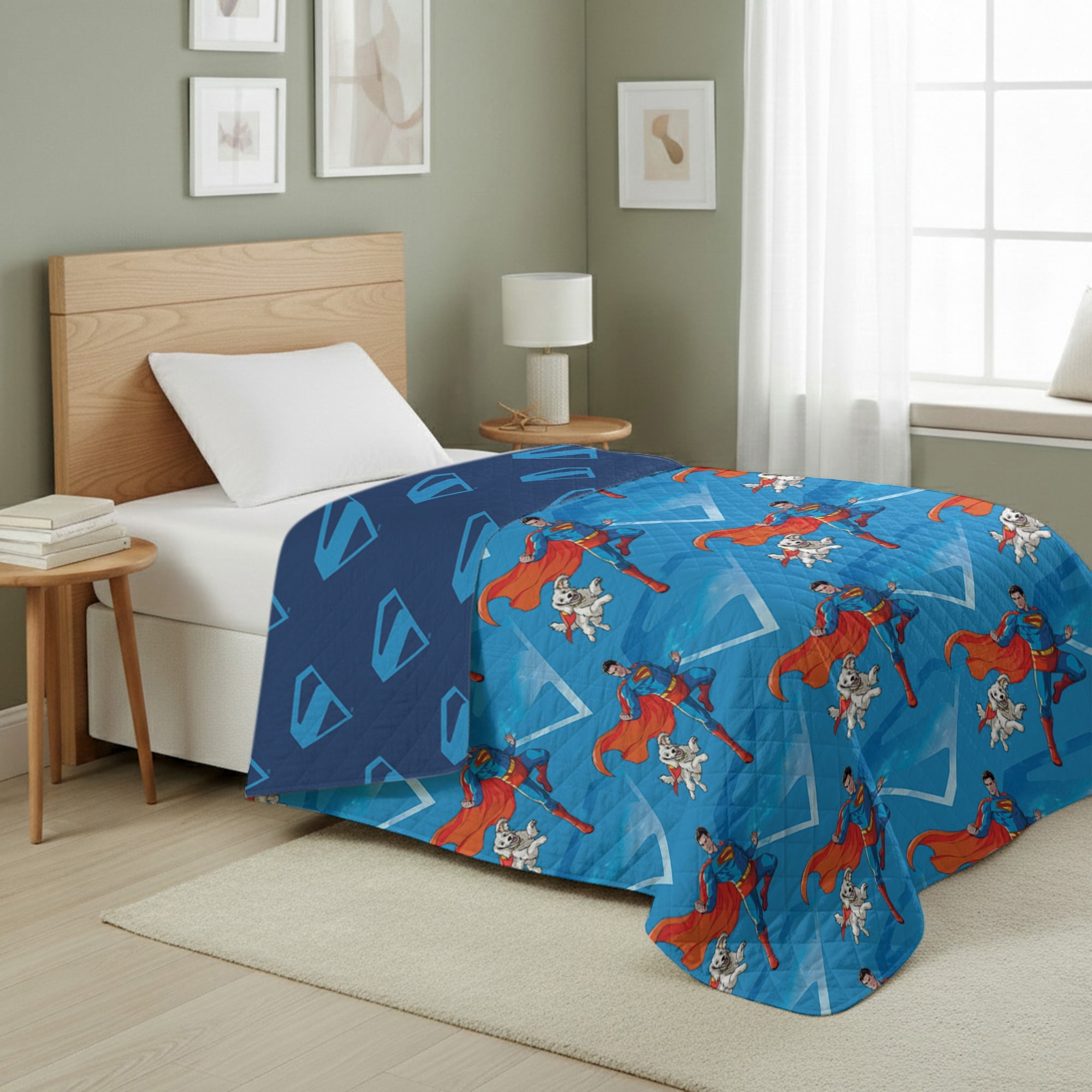 Superman Above Metropolis Quilted Throw Blanket 60x80 inches, Kids Character Bedding