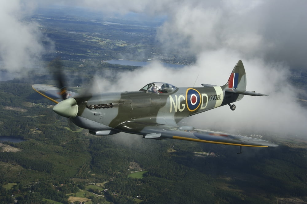 Supermarine Spitfire MkXVI fighter warbird of the Royal Air Force Canvas Art - Daniel KarlssonStocktrek Images (18 x 12)