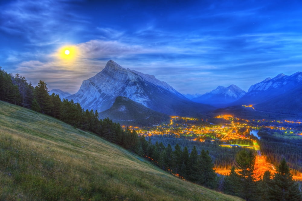 Supermoon rising over Mount Rundle and Banff townsite in Canada Canvas Art - Alan DyerStocktrek Images (34 x 23)