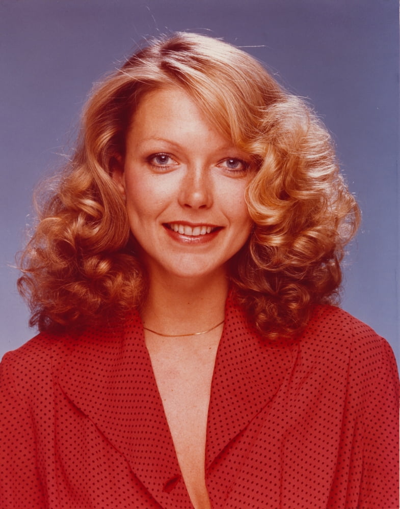 Susan Blakely smiling in Red Sweater Photo Print (8 x 10) - Walmart.com