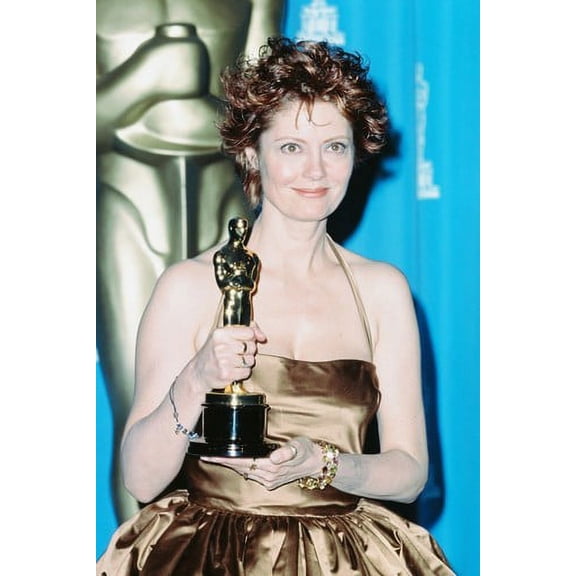 Susan Sarandon Holding Oscar 24x36 Poster