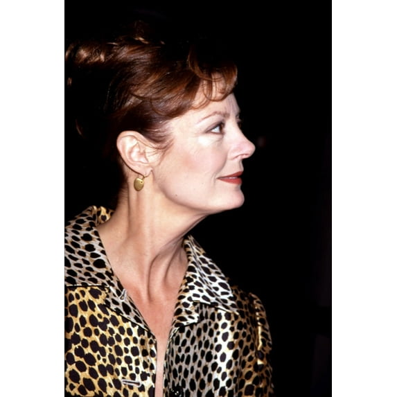 Susan Sarandon In A Dolce & Gabanna Outfit At The New York Premiere Of Anywhere But Here, 11899 Celebrity (8 x 10)