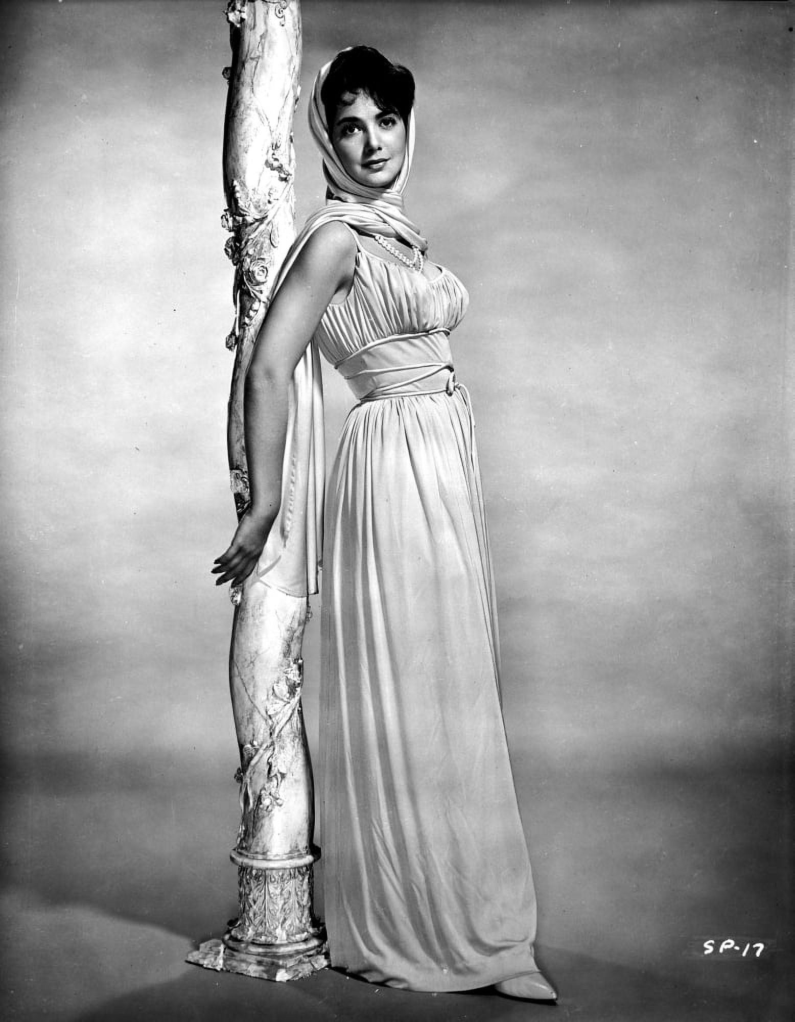 Suzanne Pleshette wearing a Silk Gown and Leaning on Post Photo Print (8 x  10) - Walmart.com