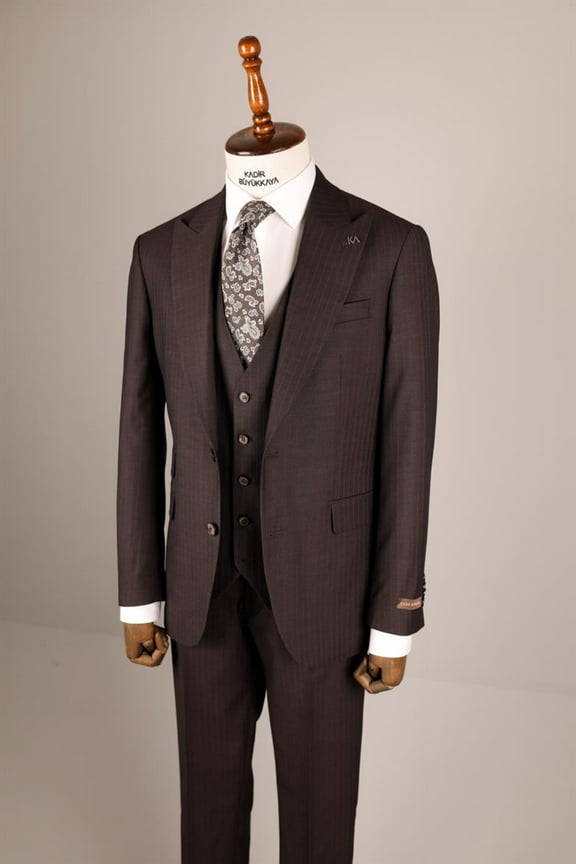 Swallow Collar Slim Fit Brown Men's Suit with 65% Polyester Vest