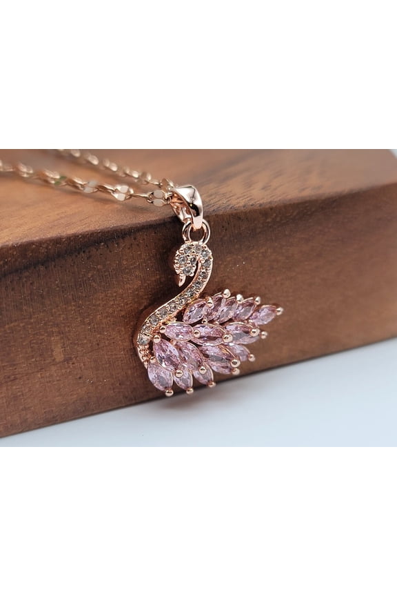 Swan Fashion Crystal Necklace Gold tone Handmade True Beauty