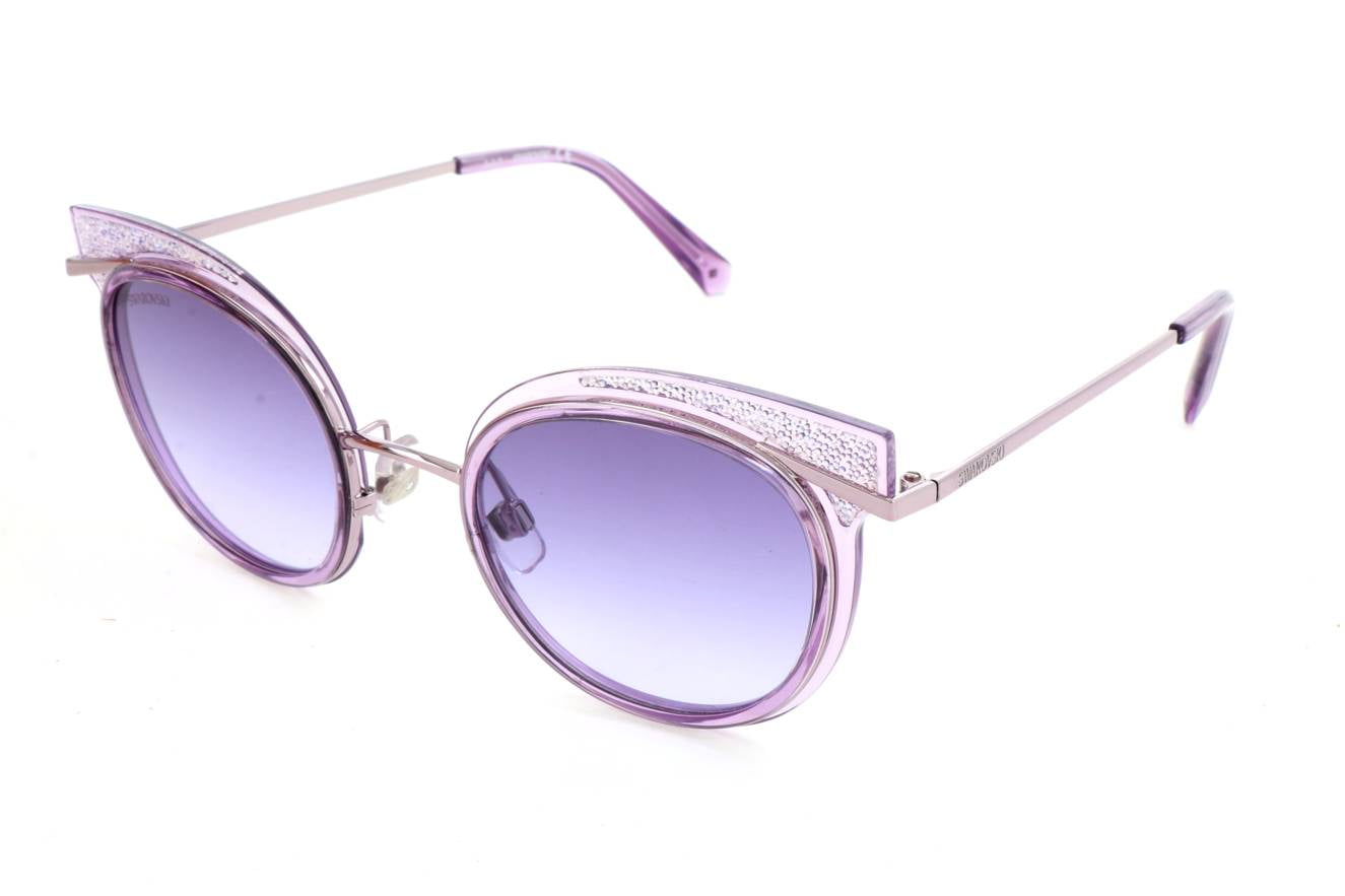 サトニャン。オラフ　SWAROVSKI Large Aurora Flame Swarovski Crystal Chandelier Bead 32mm x