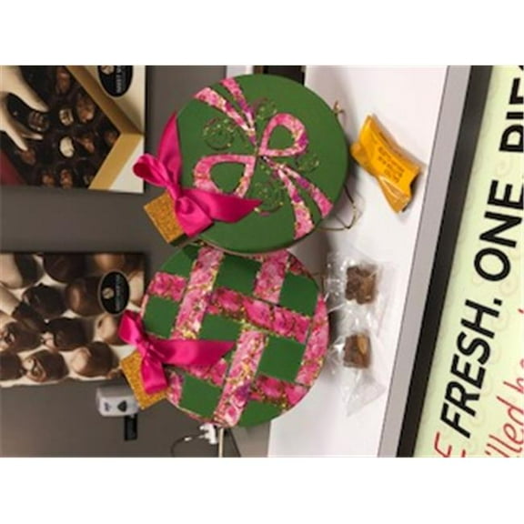 Sweet Shop USA F402011353647 8 oz Belgian White Toffee & 5 oz Milk Fudge Love Truffles Combo - 10 Piece