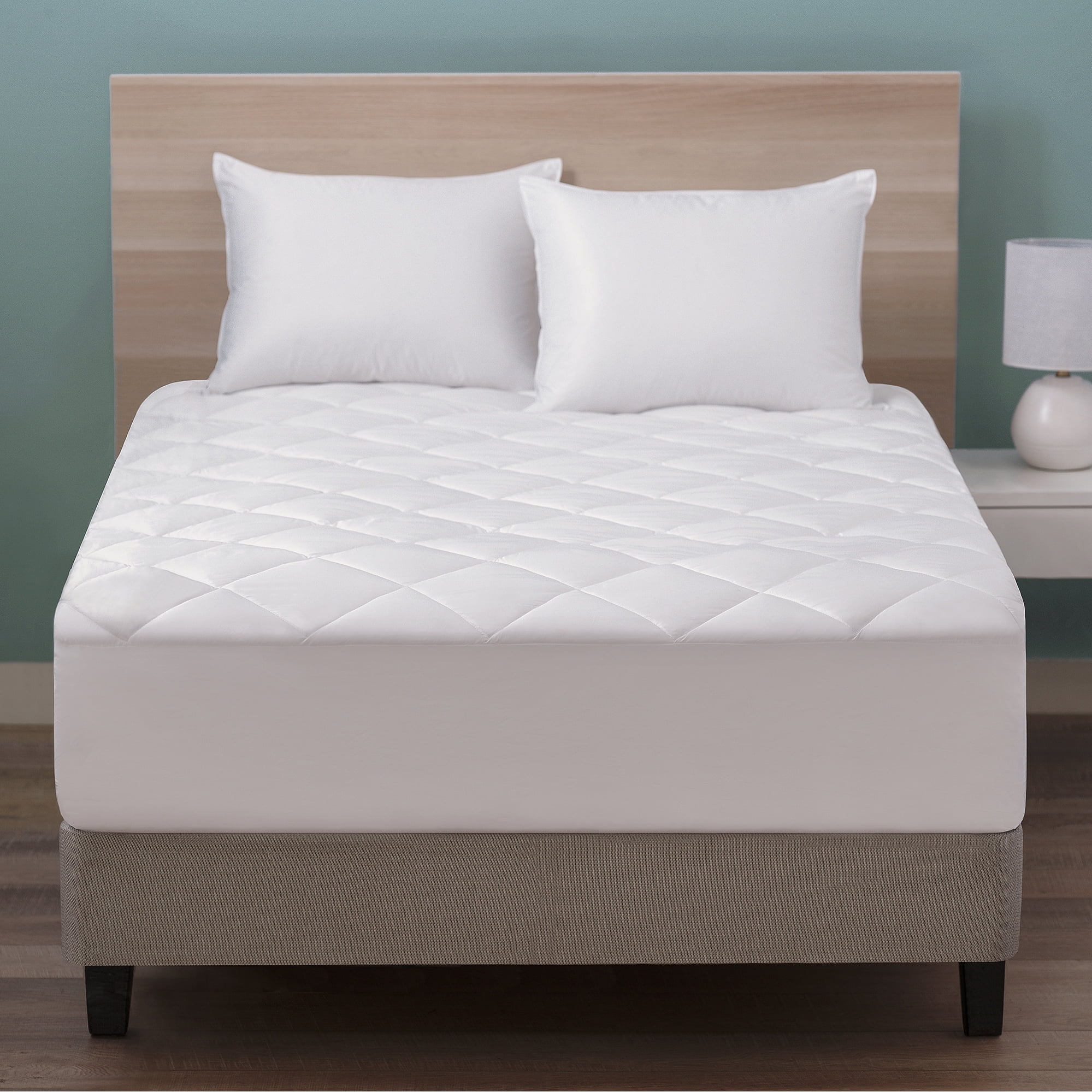 White Quilted Down Alternative California King Mattress Pad
