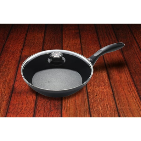 Swiss Diamond 9.5" (24cm) Nonstick Induction Stir-Fry Pan w/Lid | HD Classic