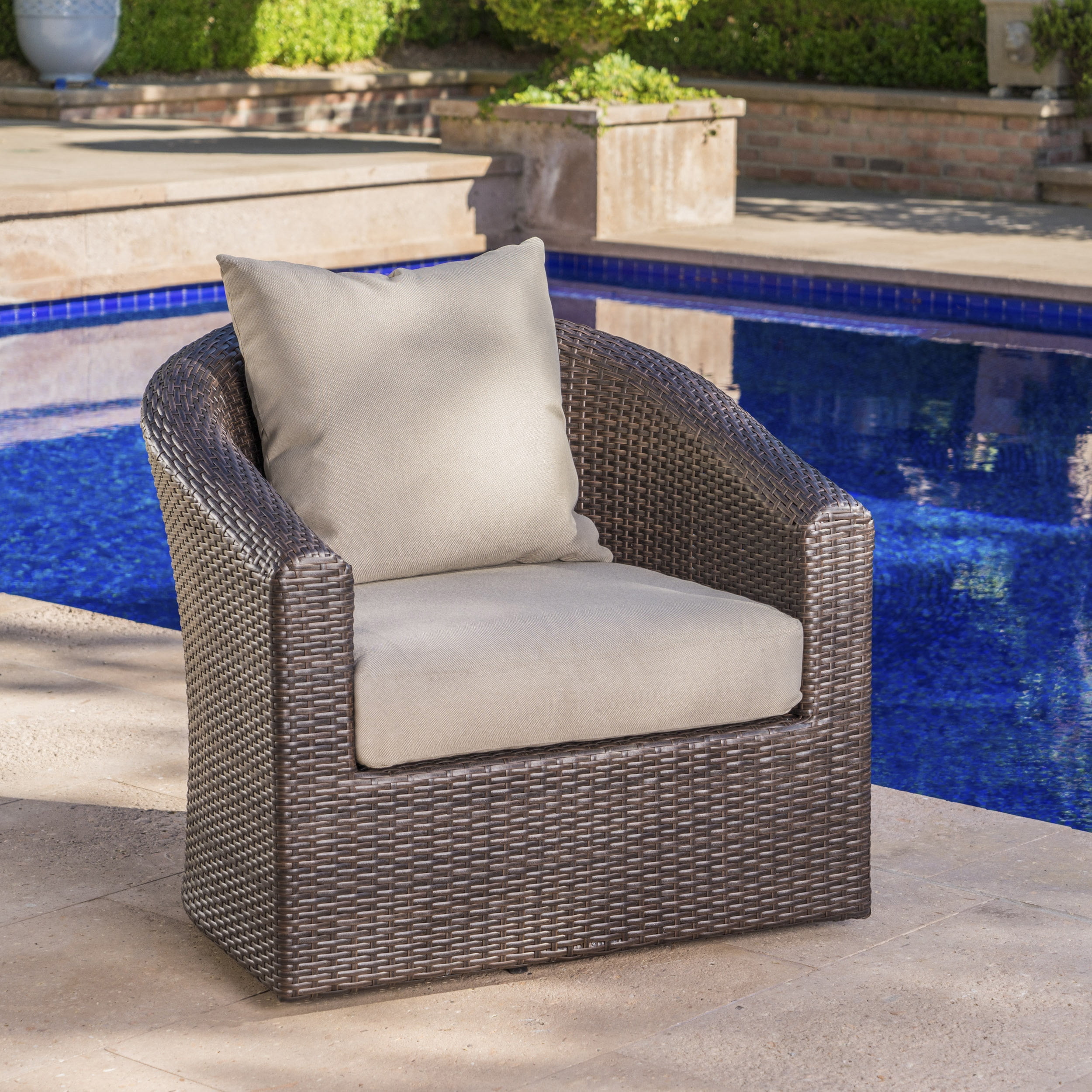 Swivel Chair, Outdoor Aluminum Frame Wicker Rotatable Chair for Patio Garden, Brown and Beige