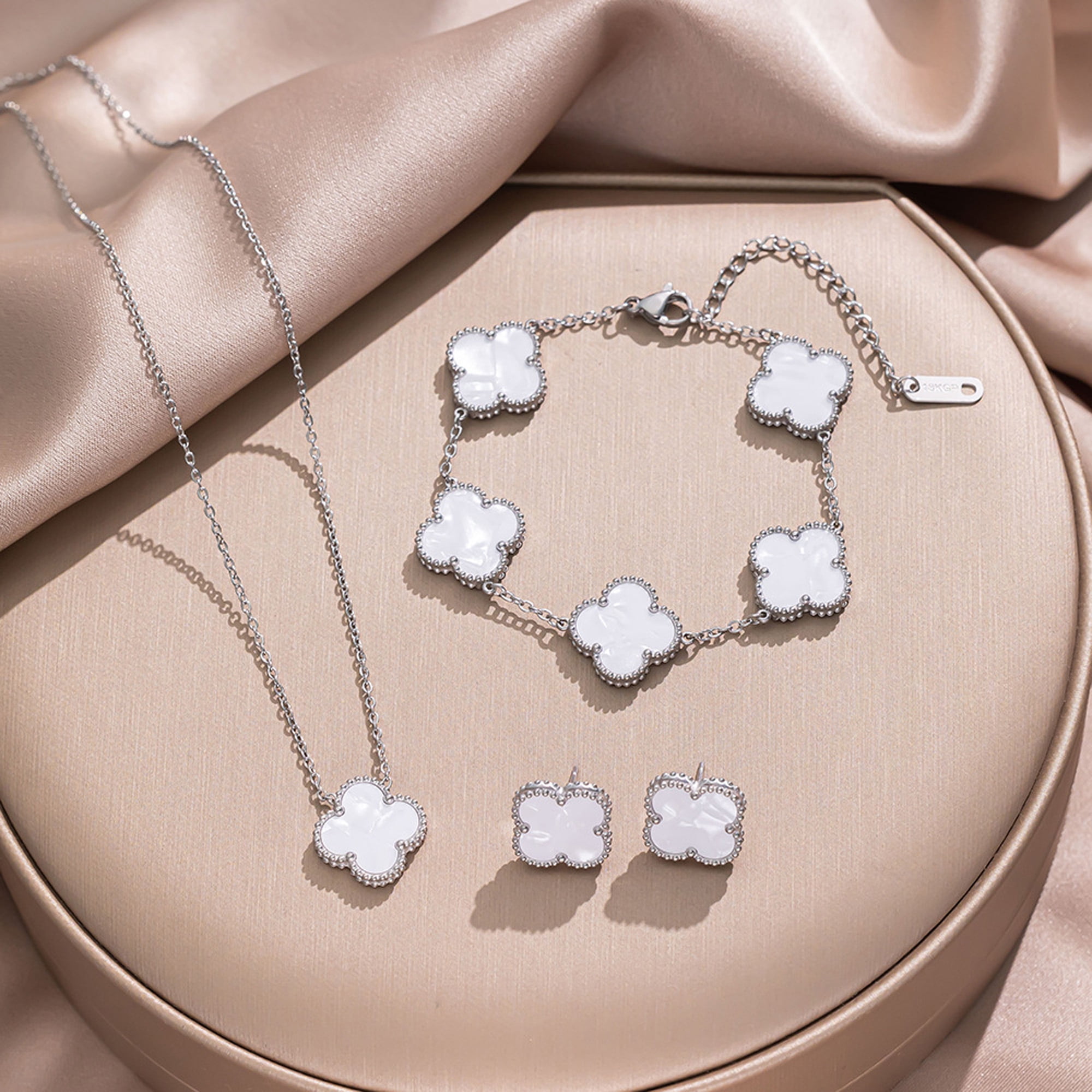 Sylora Vintage Four Leaf Clover Jewelry Set – Silver Chain White