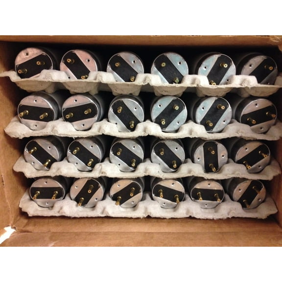 Sylvania 15W 18in T8 Black Light Fluorescent Tube (8 Pack)