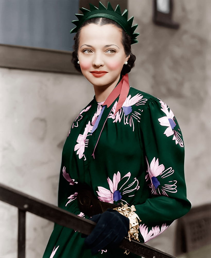 Sylvia Sidney Canvas Art - (16 x 20)