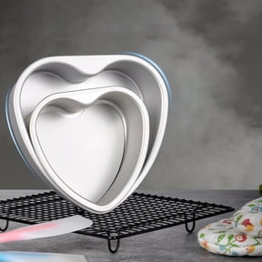 TABLZONE 2Pcs Aluminum Alloy Heart Baking Pan Nonstick Detachable Bottom Easy Release
