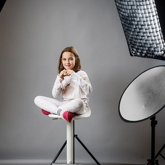 TABLZONE Light Reflector for Photography with Dual Color Sides for Enhanced Photo Brightness