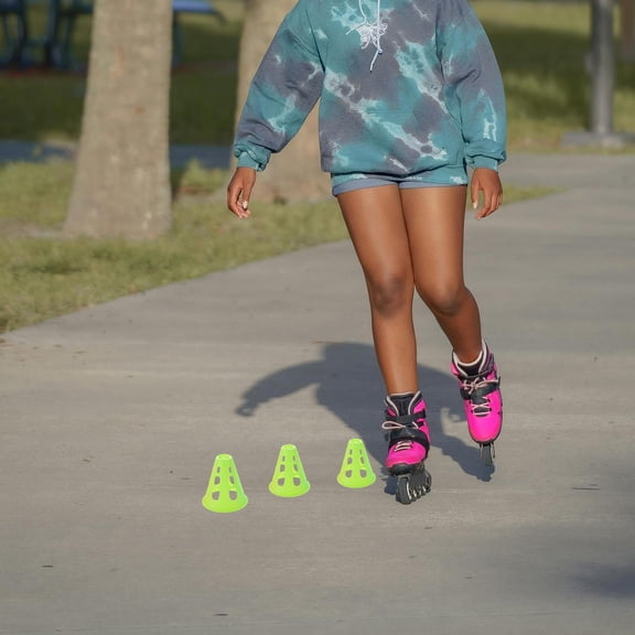 TEHAUX 20Pcs Assorted Color Plastic Training Cones for Sports with Windproof Design and High Visibility