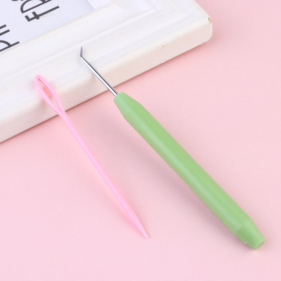 TEHAUX 8Pcs Crochet Hooks Assorted Color Plastic Knitting for Making Hat