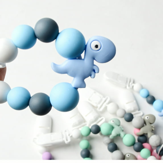 TELOLY 2 Pcs Pacifier Clip Non-Toxic Safe Ingredients Pacifiers Adjustable Design Eco-Friendly Material Pacifier Clip,Green